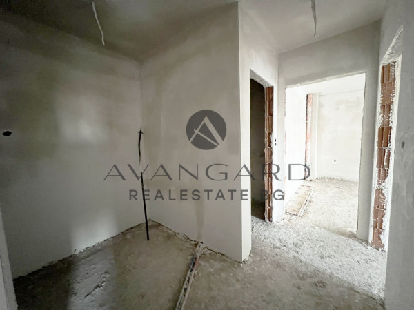 ПРОСТОРЕН ТРИСТАЕН С АКТ 14 !