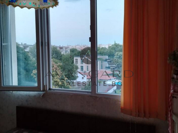 ДВУСТАЕН РЕАЛНА КВАДРАТУРА / Кючук Париж