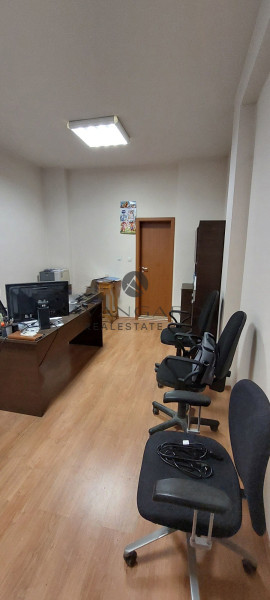 Office with three separate rooms to Rilon Center !!!
