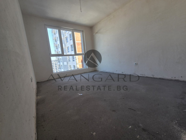 THREE-ROOM APARTMENT WITH PANORAMIC VIEW! THE BREAKER!