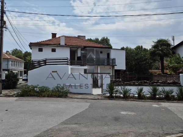 САМОСТОЯТЕЛНА КЪЩА СЛЕД РЕМОНТ/ ПЪРВЕНЕЦ