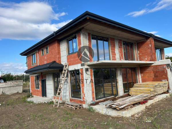 TWO TWIN HOUSES WITH ACT 14