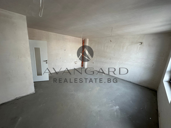 ДВУСТАЕН АПАРТАМЕНТ С ПОДЗЕМНО ПАРКОМЯСТО В ЦЕНАТА !!! ГРЕБНА БАЗА !!!