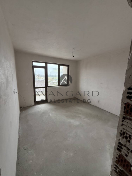 THREE-ROOM APARTMENT WITH ACT 16 AND GARAGE INCLUDED IN THE PRICE!