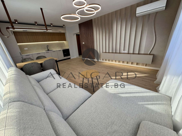 Луксозен двустаен Остромила