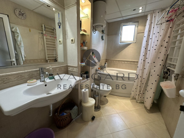 Spacious two -bedroom / top location / real square footage