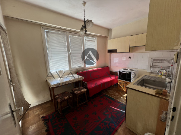 Two-room apartment with real square footage next to Camela