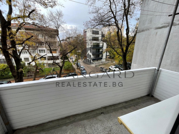 Двустаен РЕАЛНА КВАДРАТУРА