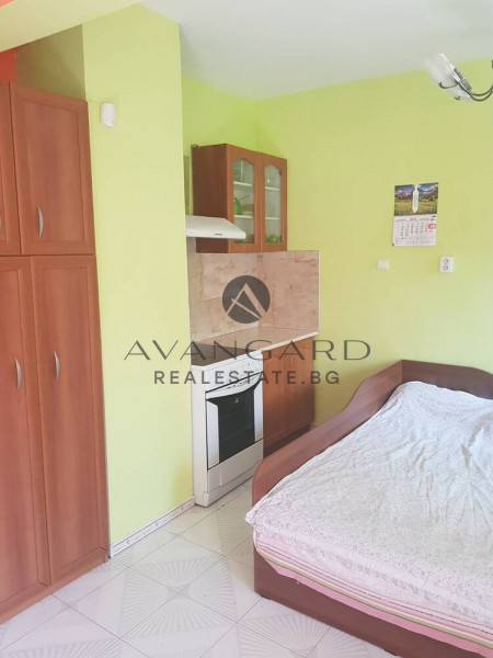 One bed! Top location!
