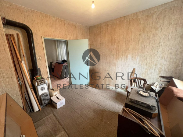 THREE-ROOM APARTMENT WITH FOUR SEPARATE ROOMS! THE WHITE BIRCHES