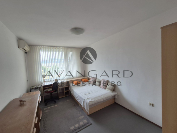 ЧЕТИРИСТАЕН  АПАРТАМЕНТ С РЕАЛНА КВАДРАТУРА / КАМЕЛА