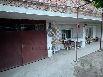 BARGAINFUL! FLOOR OF A HOUSE WITH GARAGE