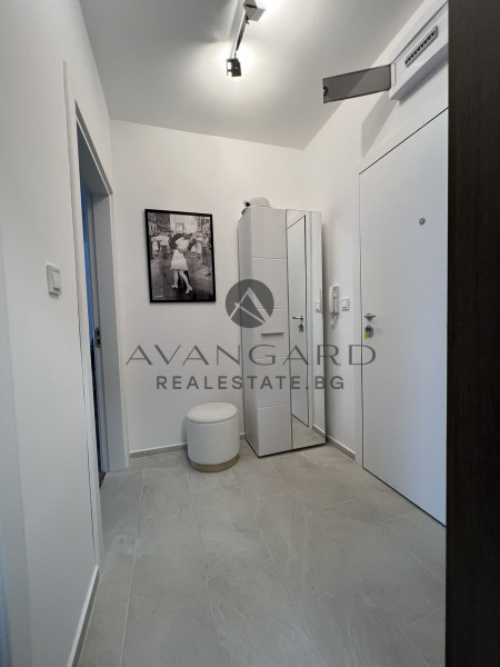 Furnished one -bedroom with parking space in the price!