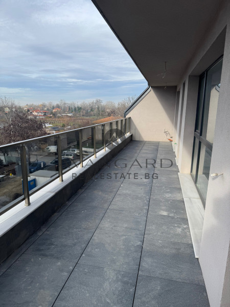 ТРИСТАЕН АПАРТАМЕНТ! ГРЕБНА БАЗА!