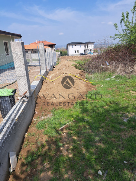 Parcel / Panoramic View / Brestnik