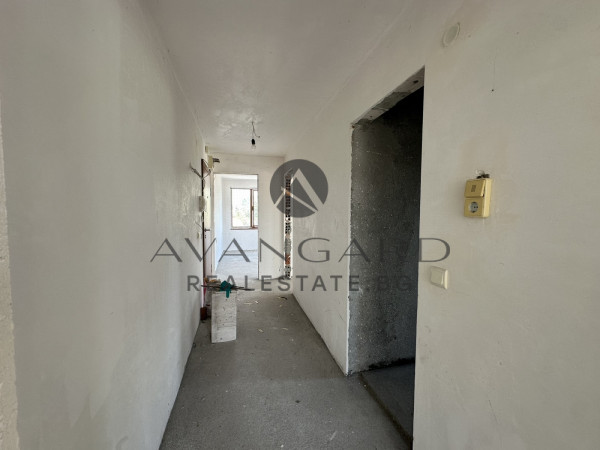 Two bedroom apartment with Act 16! Marasha!