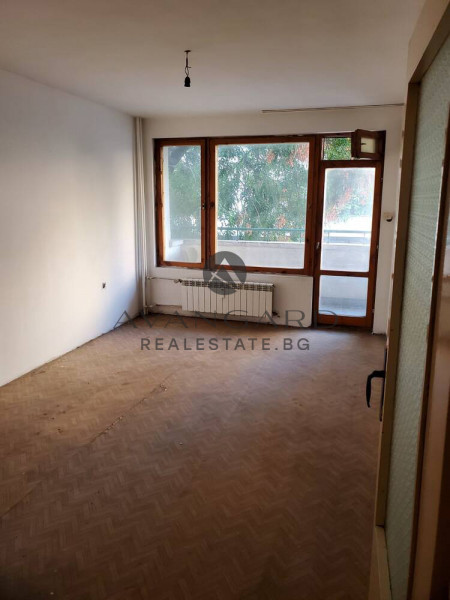 THREE-ROOM APARTMENT in MARASHA! REAL SQUARE!