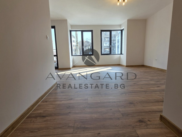 ТРИСТАЕН/ГЕРДЖИКА/ОБЗАВЕДЕН ДО КЛЮЧ