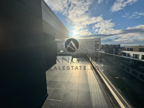 Three -bedroom penthouse in the heart of Smirnenski