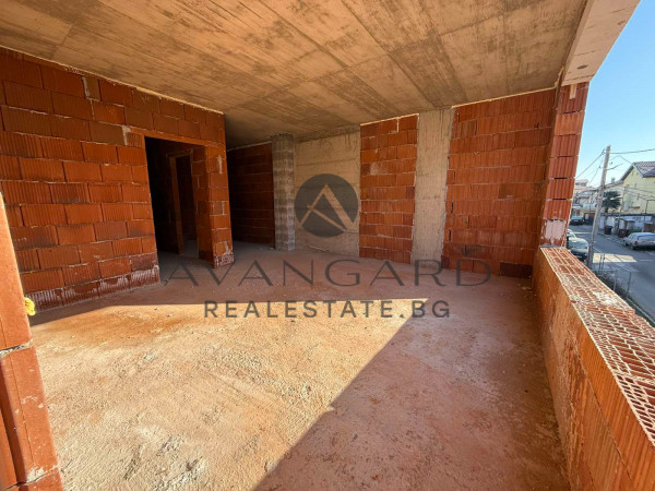 ТРИСТАЕН С ДВЕ ПАРКОМЕСТА В ЦЕНАТА