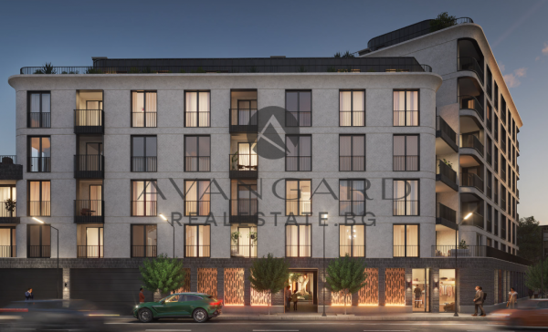Four -bedroom apartment in a new luxury building/ central station