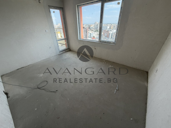 ПРЕД АКТ 16! Тристаен ТРАКИЯ ПОЛИКЛИНИКАТА