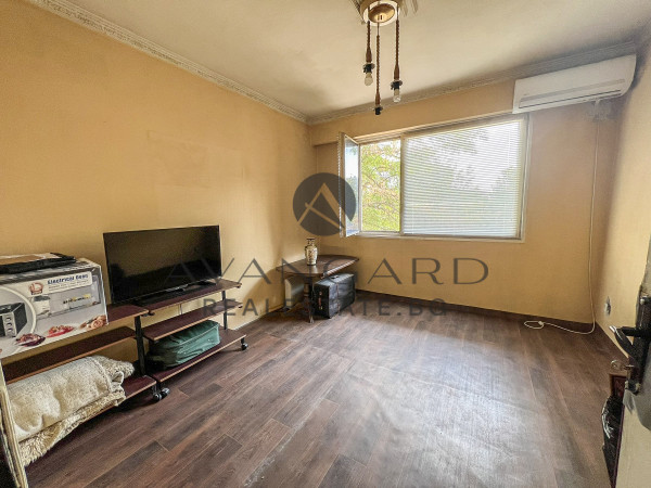 ДВУСТАЕН АПАРТАМЕНТ С ТРИ ОТДЕЛНИ СТАИ В  КАМЕНИЦА 1