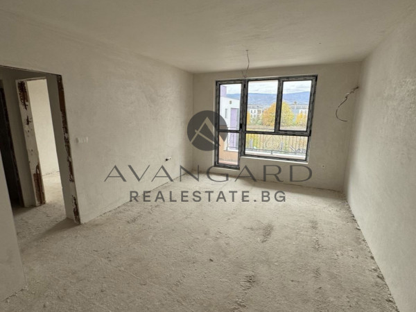 ПРЕД АКТ 15! ДВУСТАЕН ОСТРОМИЛА