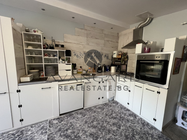 FULLY FURNISHED HOUSE WITH GARAGE IN MOMINO VILLAGE