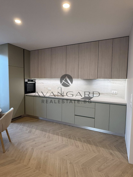 ДВУСТАЕН ОБЗАВЕДЕН! СМИРНЕНСКИ!