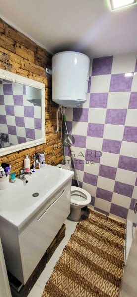 CENTRAL STATION! THREE BEDROOM FURNISHED!