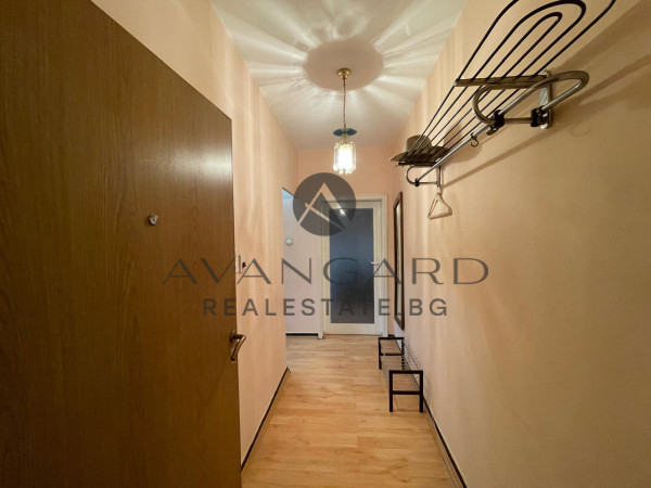 Двустаен РЕАЛНА КВАДРАТУРА