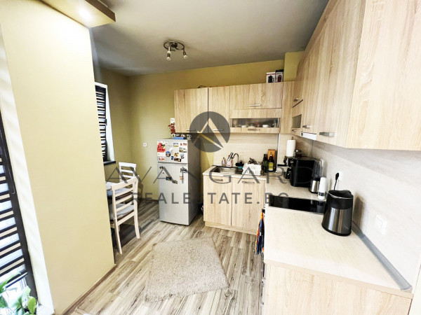 One bedroom with parking space in the price!