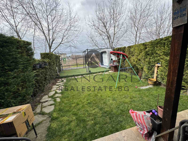 ДВУЕТАЖНА КЪЩА В ОСТРОМИЛА !!!