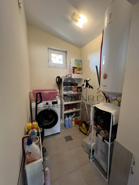 FULLY FURNISHED HOUSE WITH GARAGE IN MOMINO VILLAGE