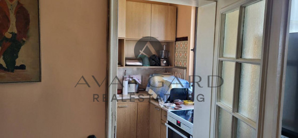 ТРИСТАЕН С ГАРАЖ ВОДНАТА ПАЛАТА