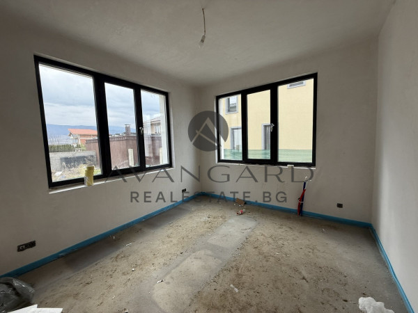 Separate two -storey house / Belomorski