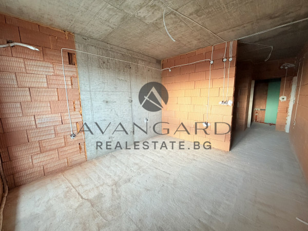 Spacious three-room apartment with act 14!