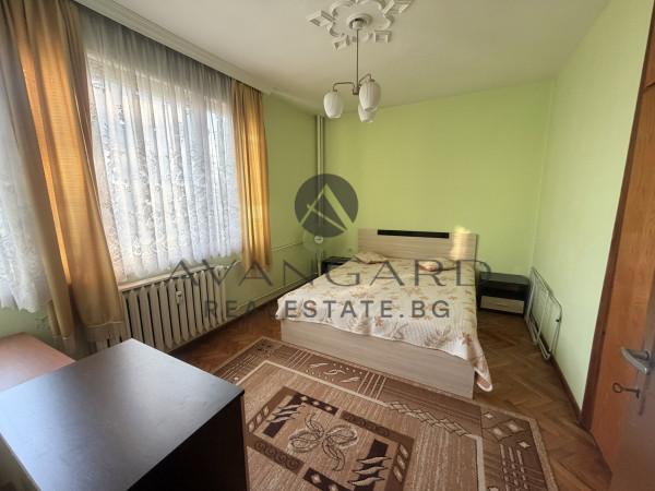 ТРИСТАЕН АПАРТАМЕНТ С РЕАЛНА КВАДРАТУРА / МАРАША