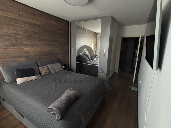 TWO-ROOM FURNISHED / HUNGRY FIELD