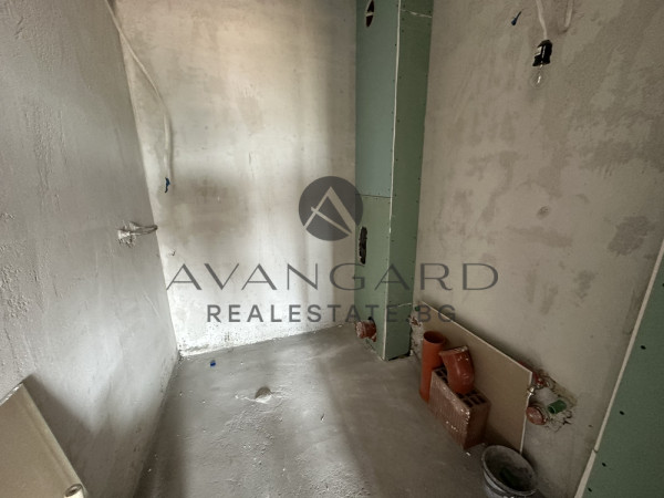 Spacious two -bedroom / top location / new building