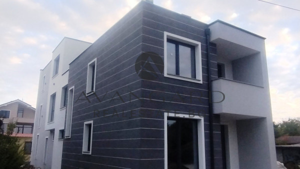 HOUSE WITH YARD AND GARAGE! BELOMORSKI