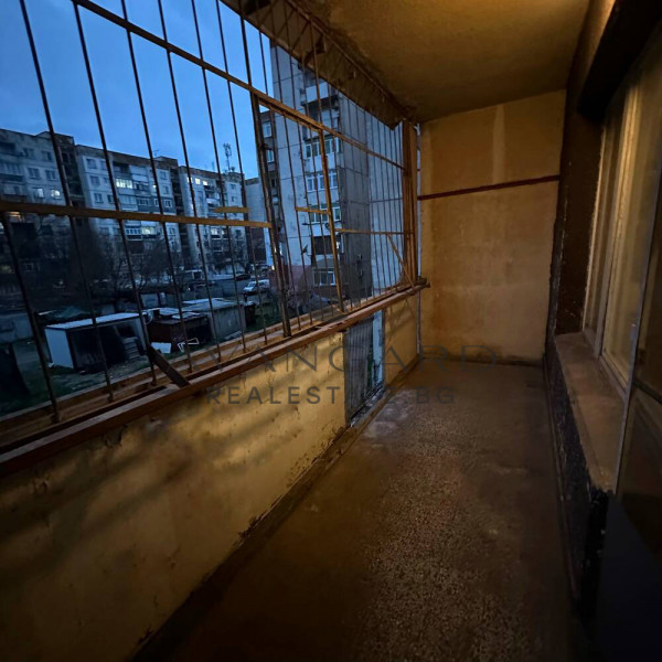 ТРИСТАЕН АПАРТАМЕНТ! ИЗГРЕВ!