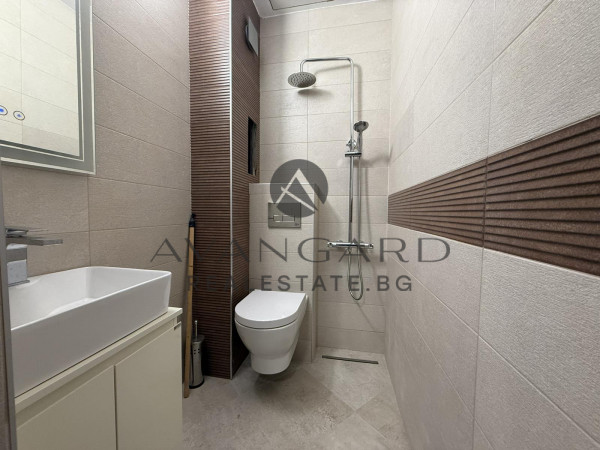 ТРИСТАЕН ОБЗАВЕДЕН! КЪРШИЯКА!