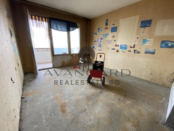 Тристаен апартамент /Бенз. Хаджията Груев