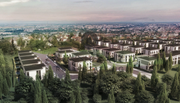 ПРОСТОРНА КЪЩА МАРКОВО С ПАРКОМЕСТА И ДВОР