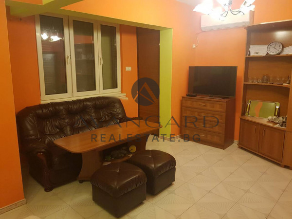 One bed! Top location!