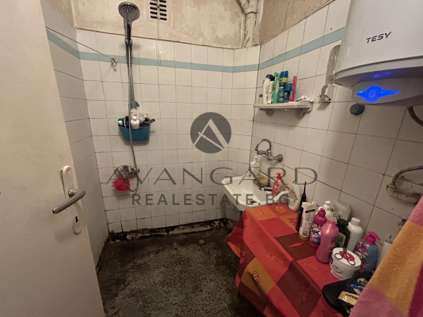 Two -bedroom apartment Saturday market