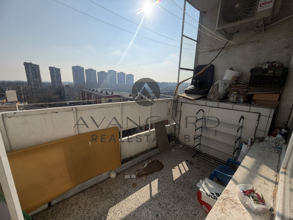 ТРИСТАЕН АПАРТАМЕНТ С ГАРАЖ В ЦЕНАТА !