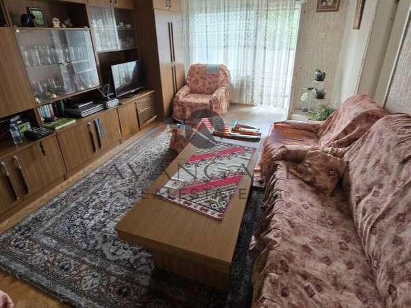Тристаен РЕАЛНА КВАДРАТУРА